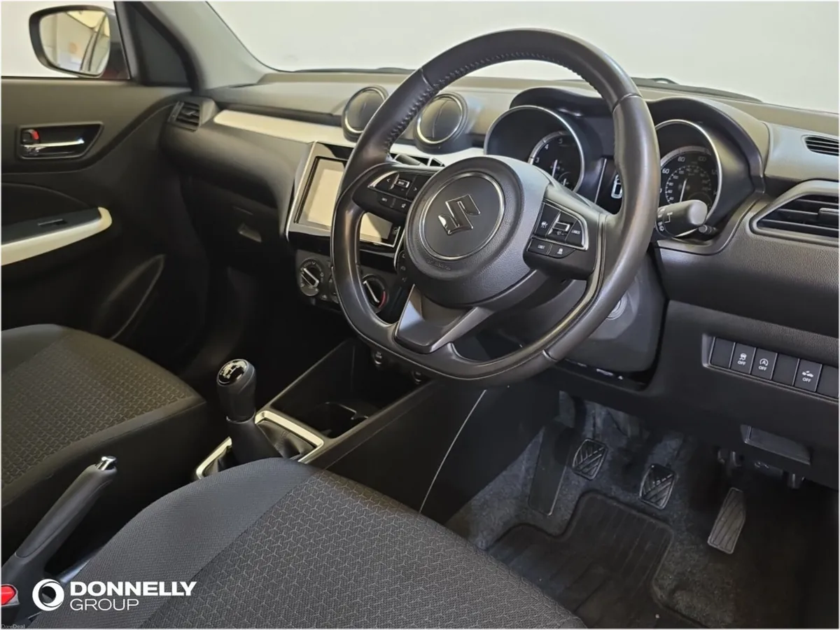 Suzuki Swift Hatchback SZ-L - Image 4