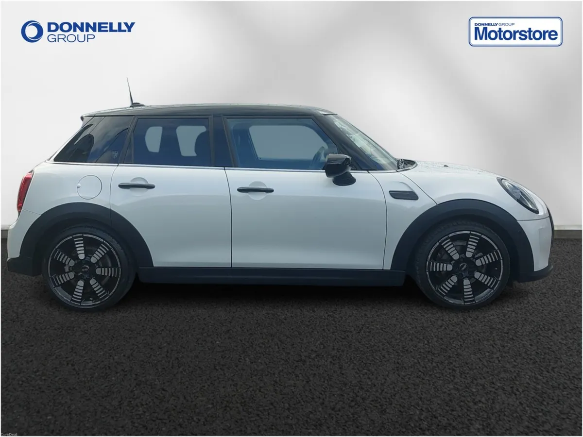 MINI HATCHBACK Cooper Exclusive - Image 3