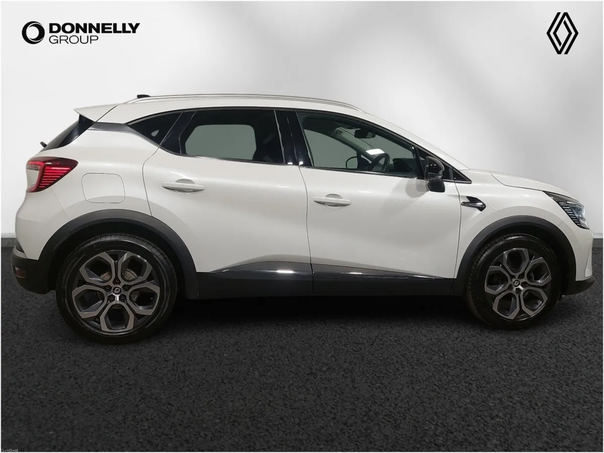 Renault Captur Hatchback Techno - Image 3