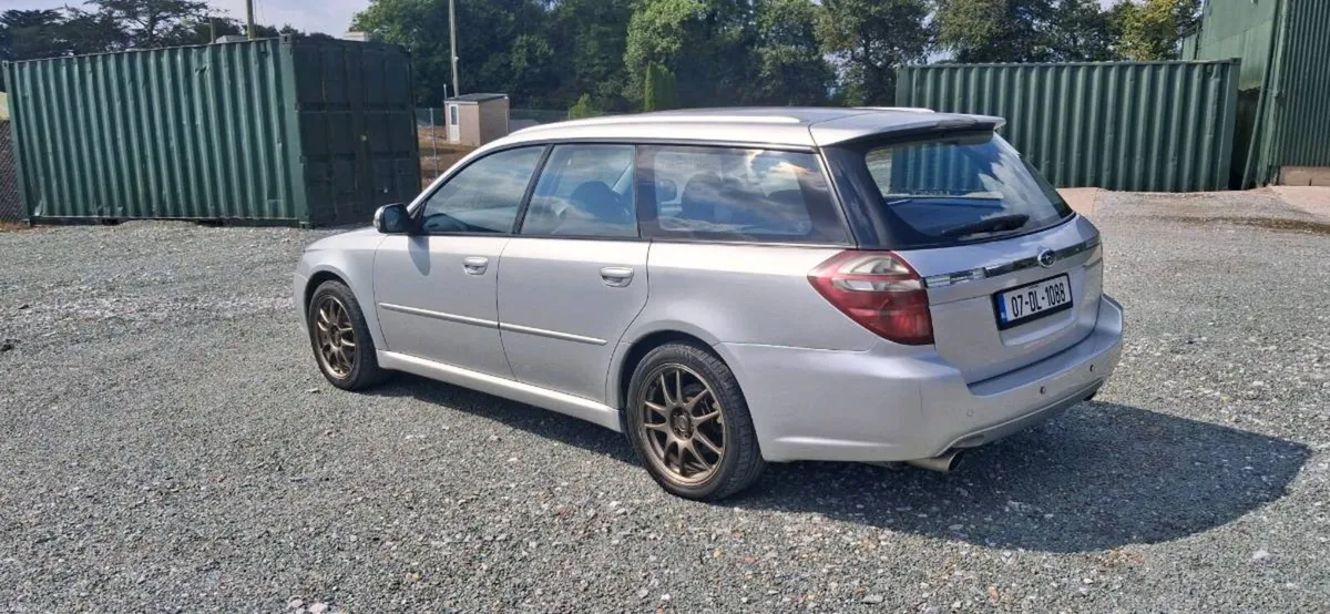 Subaru legacy estate - Image 2