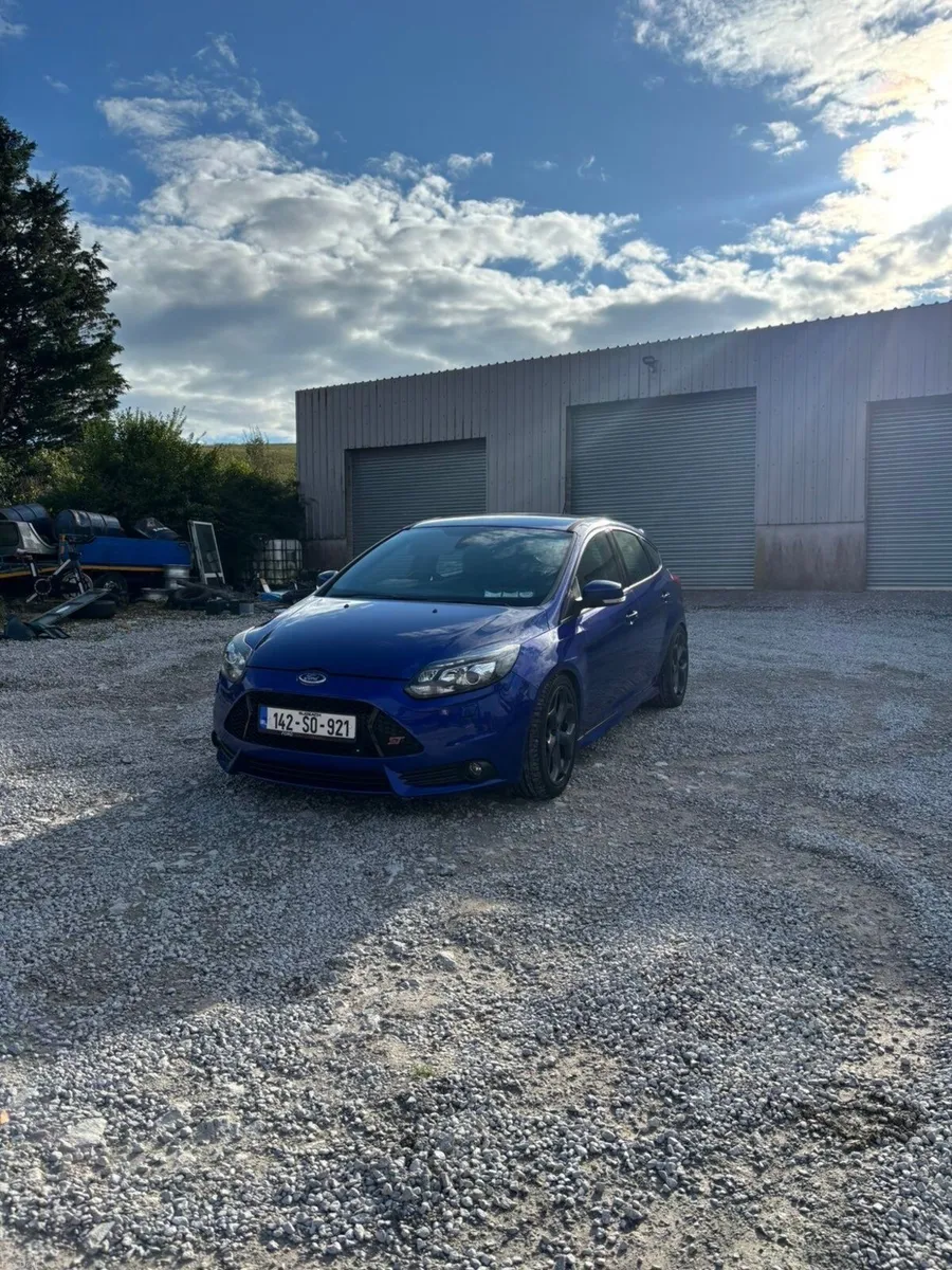 Ford Focus 2014 - Image 1