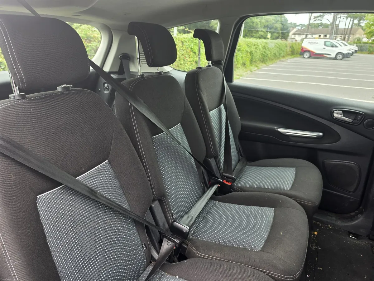 2011 Smax 7 seater - Image 6