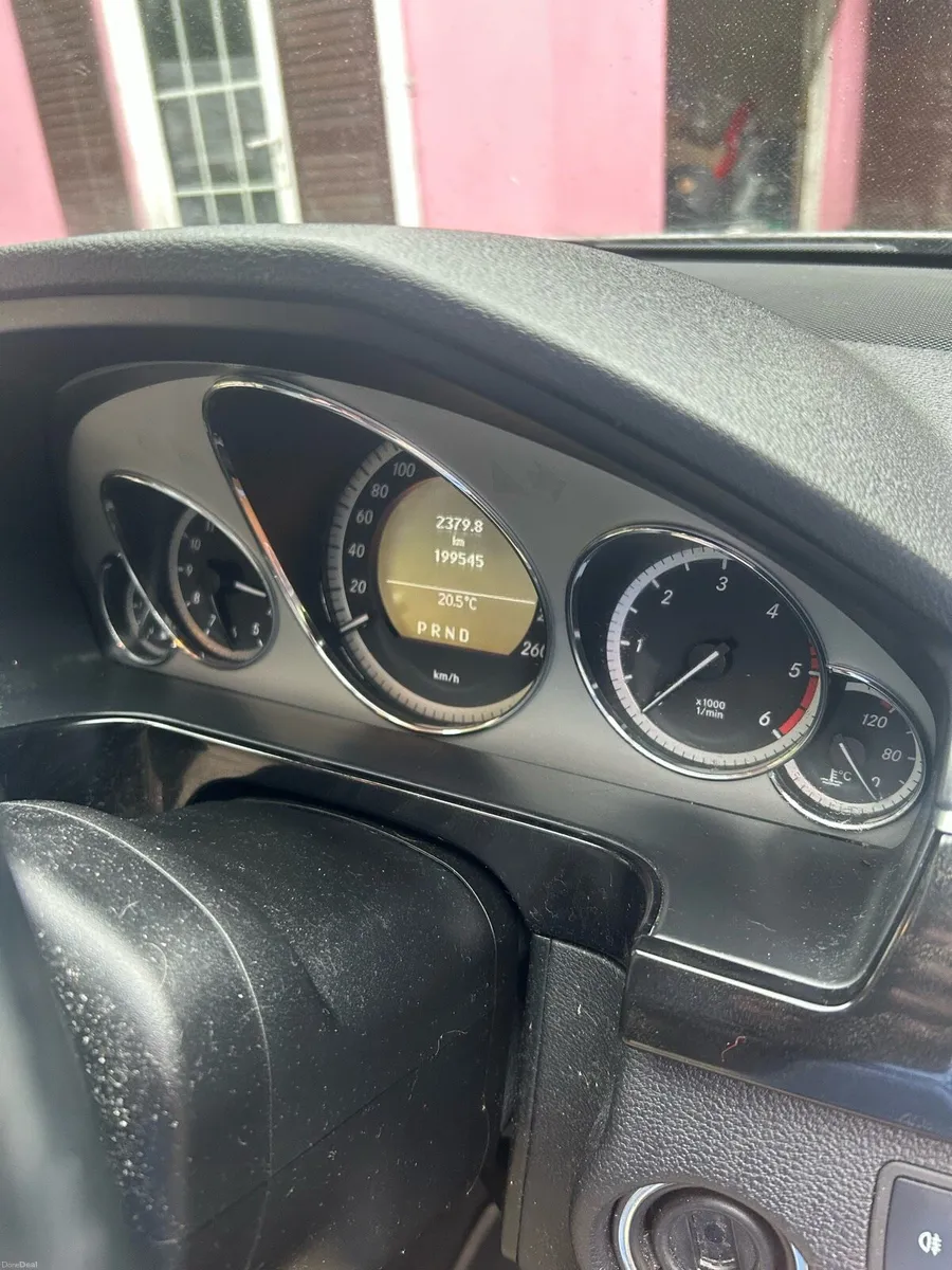 Car - Image 5