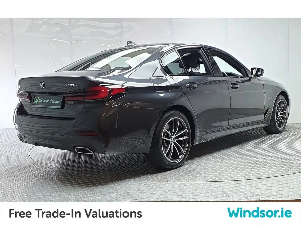 BMW 5-Series 530E M Sport 292BHP *SUN ROOF* - Image 2