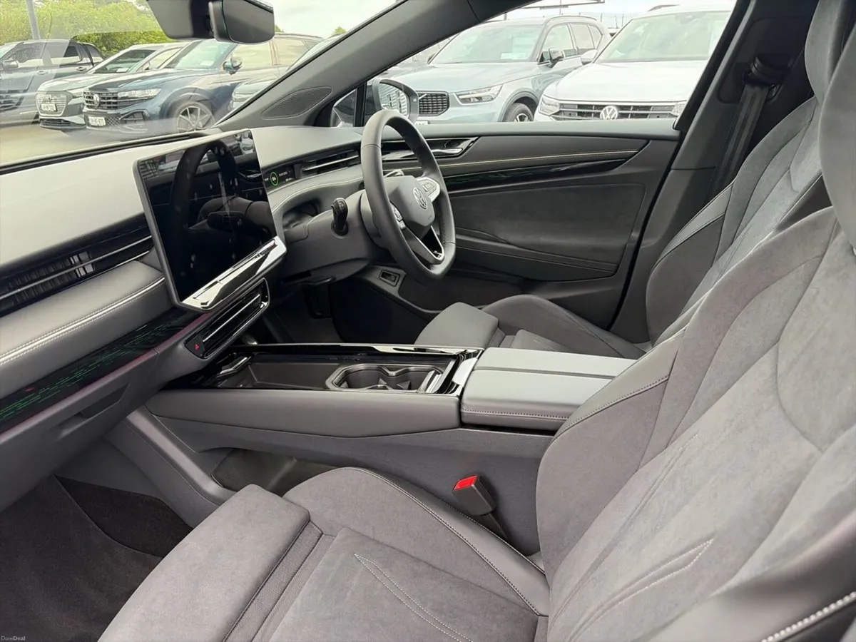 Volkswagen ID.7 PRO S PLUS - Image 2