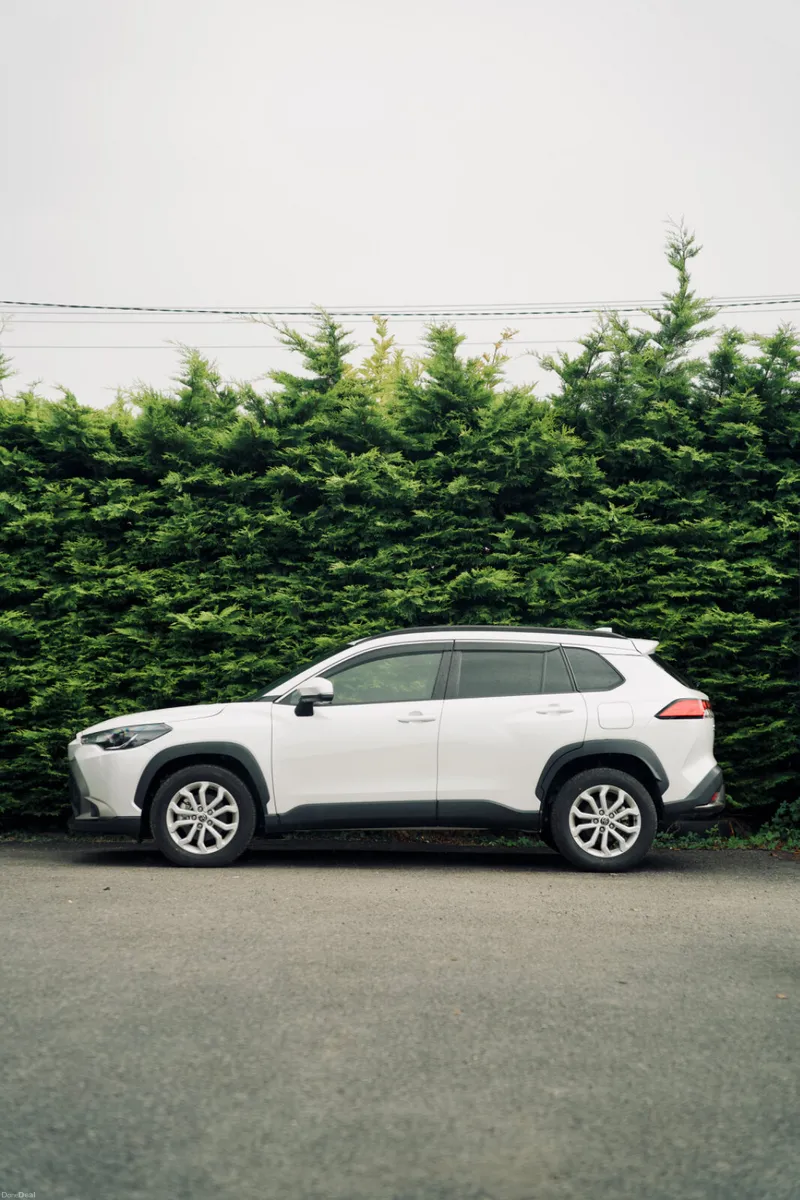 Toyota Corolla Cross Hybrid 2022 | Ultra Low Miles - Image 2