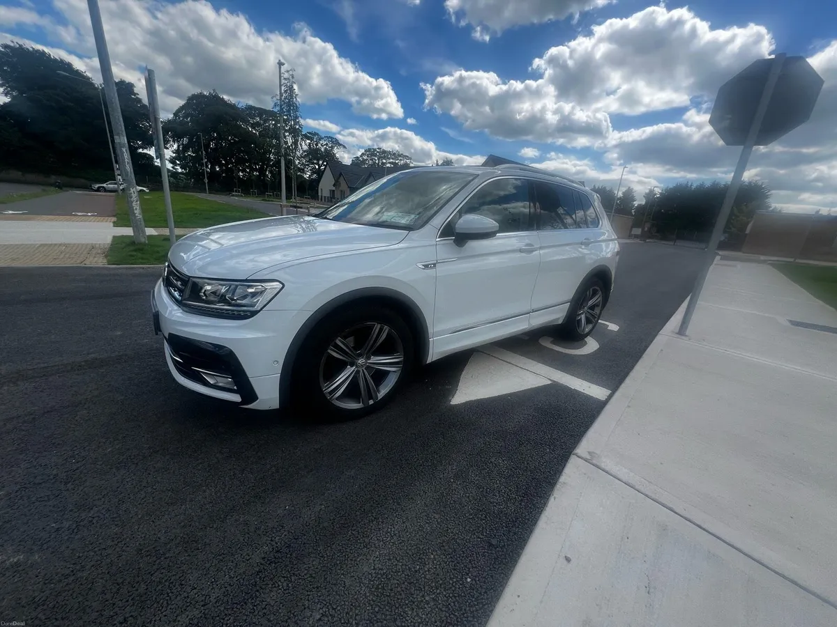 VW Tiguan 2017 R line - Image 3