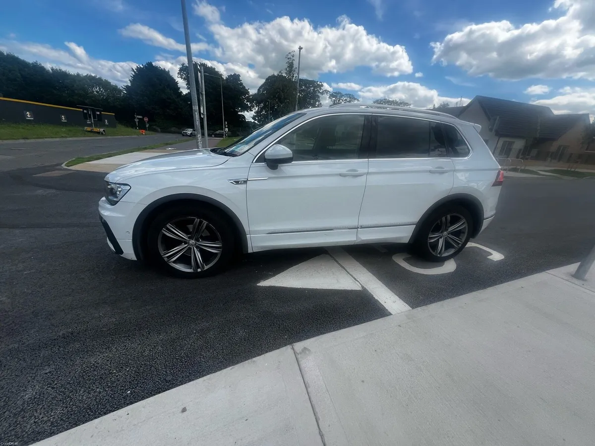VW Tiguan 2017 R line - Image 4