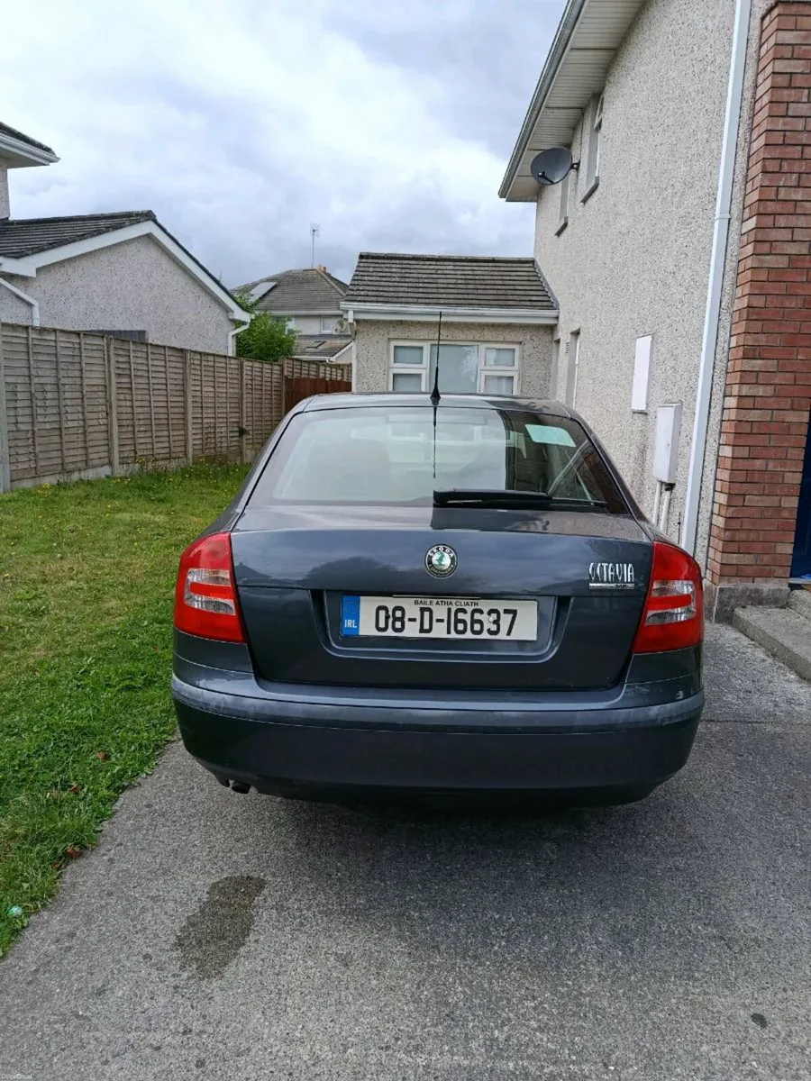 Skoda Octavia Automatic 1.6 Petrol - Image 5