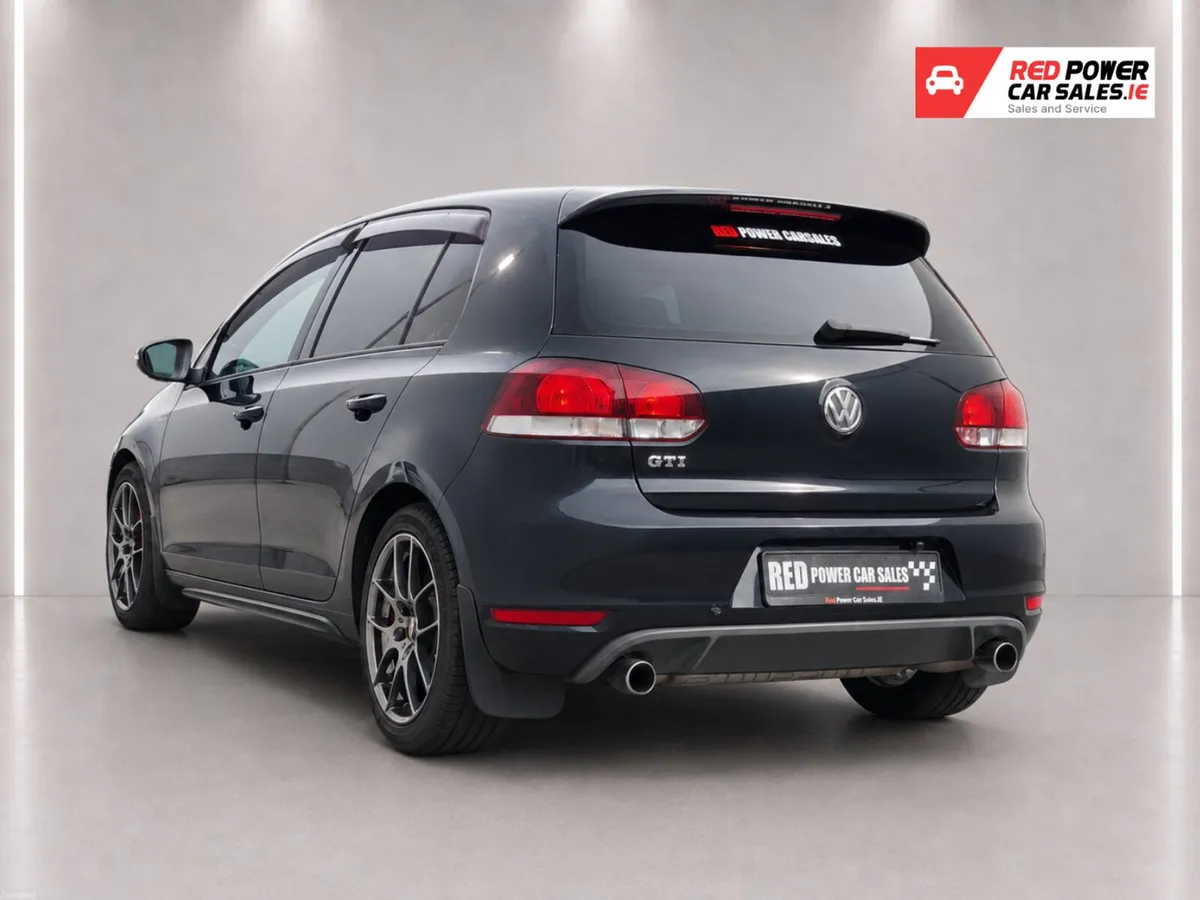 2011 VW GOLF GTI//VERY LOW KM - Image 6