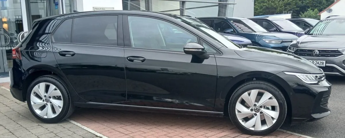 Volkswagen Golf EDITION 75 1.5 TSI 116HP **APP CON - Image 2