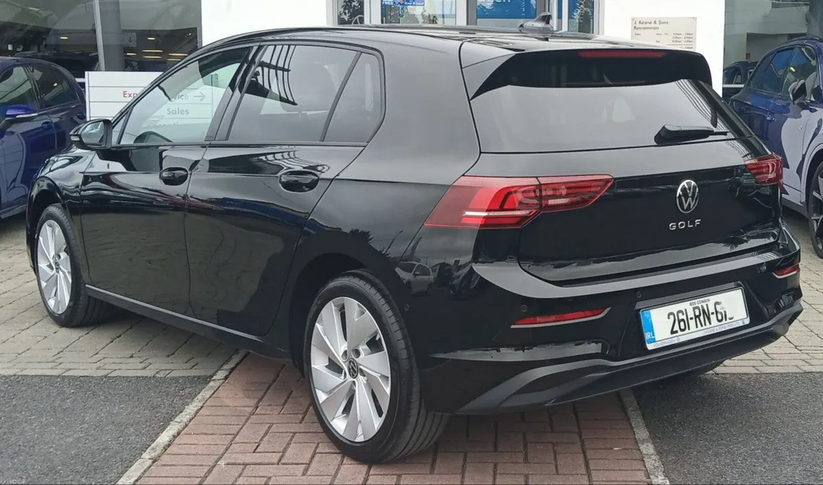 Volkswagen Golf EDITION 75 1.5 TSI 116HP **APP CON - Image 4
