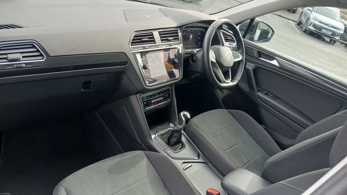 Volkswagen Tiguan Elegance 2.0 TDI 150HP **REAR VI - Image 3