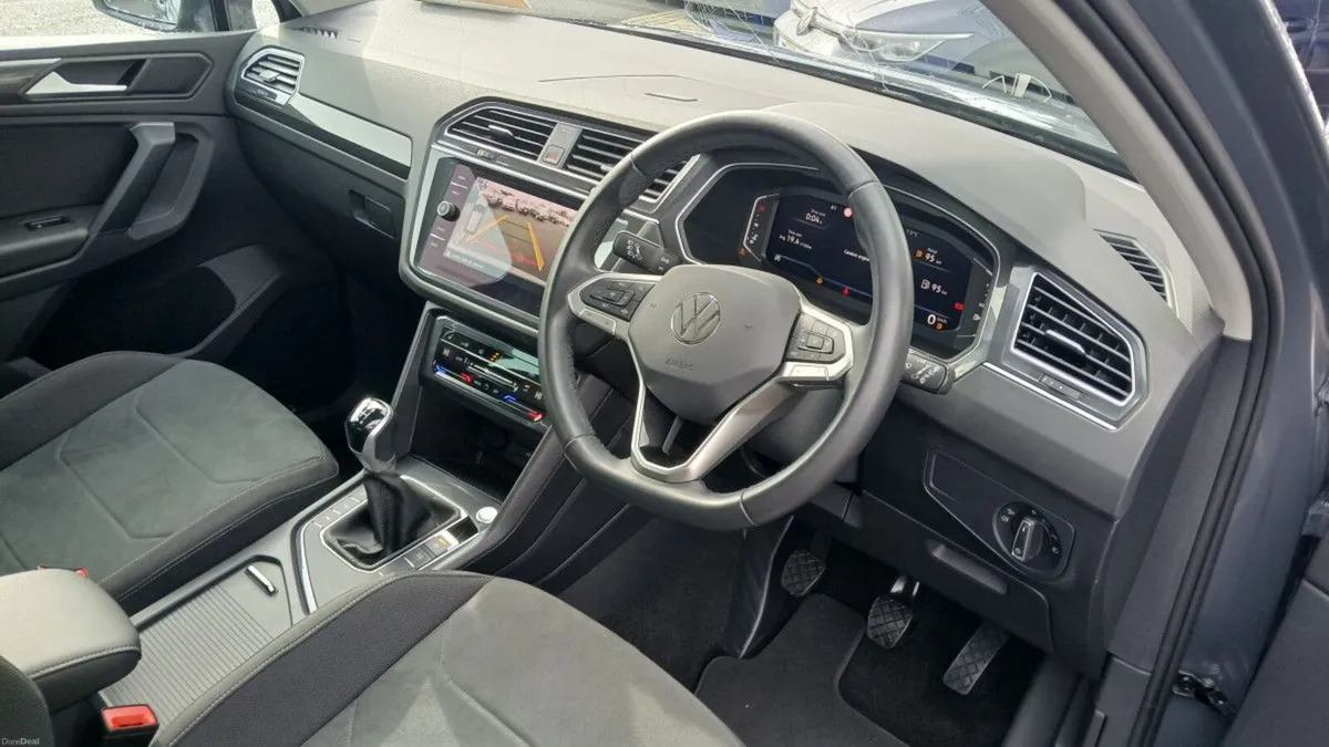 Volkswagen Tiguan Elegance 2.0 TDI 150HP **REAR VI - Image 5