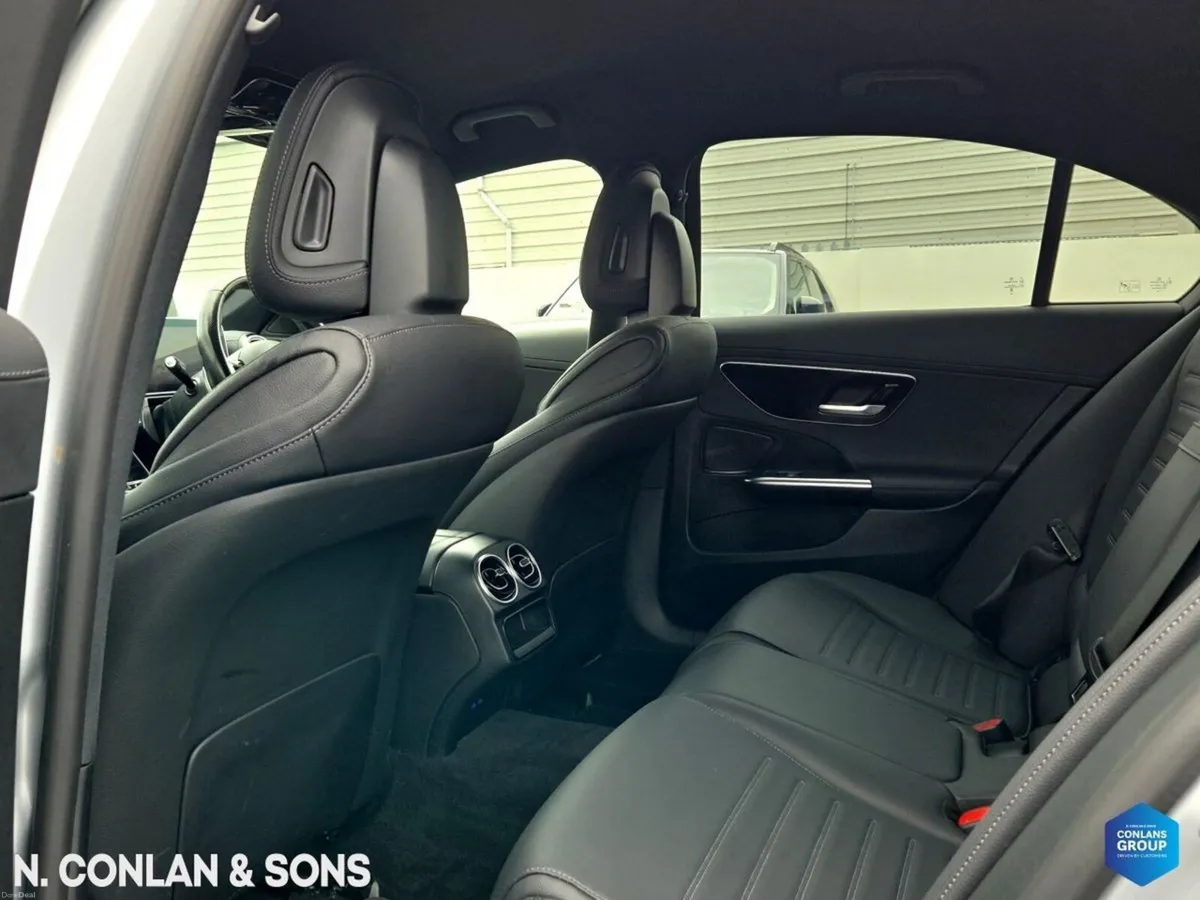 Mercedes-Benz C-Class C300E PHEV AMG LINE PREMIUM - Image 4