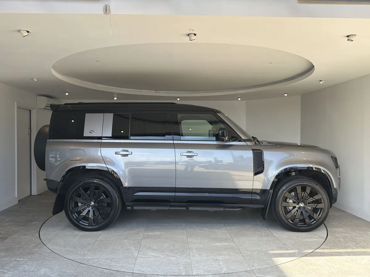 2024 Land Rover Defender 3.0 D300 X-Dynamic HSE 11 - Image 4