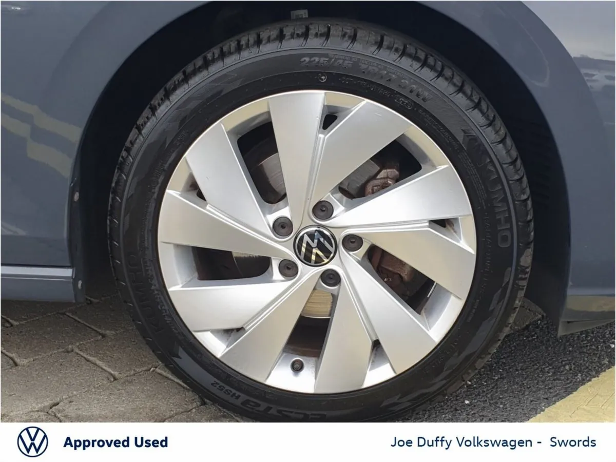Volkswagen Golf 1.5 TSI 130HP Style - Image 5