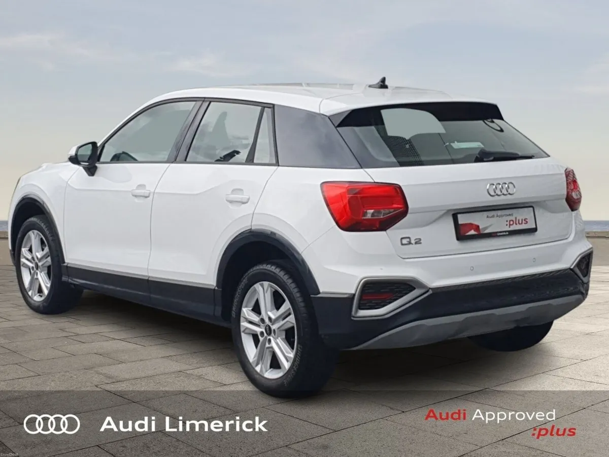 Audi Q2 30TFSI 110 SE *HEATED SEATS* - Image 5