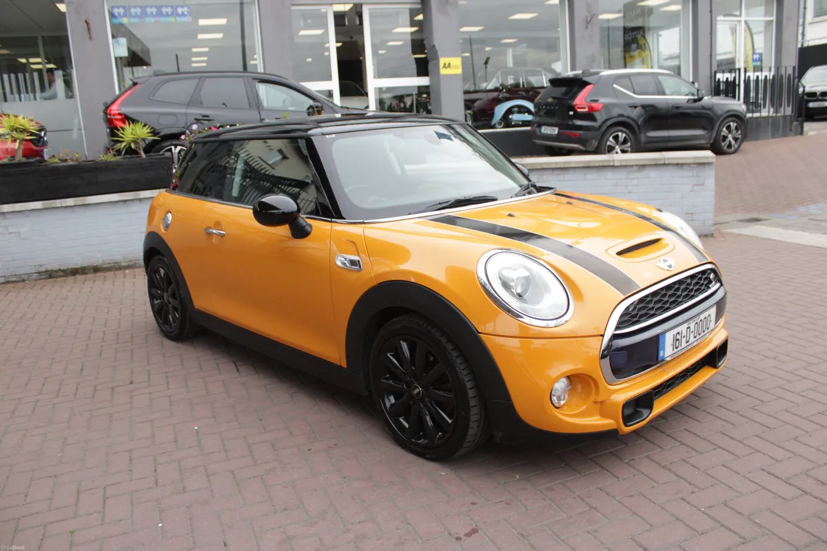 2.0SD COOPER EDITION 3DR HATCHBACK AUTO // AS NEW - Image 1