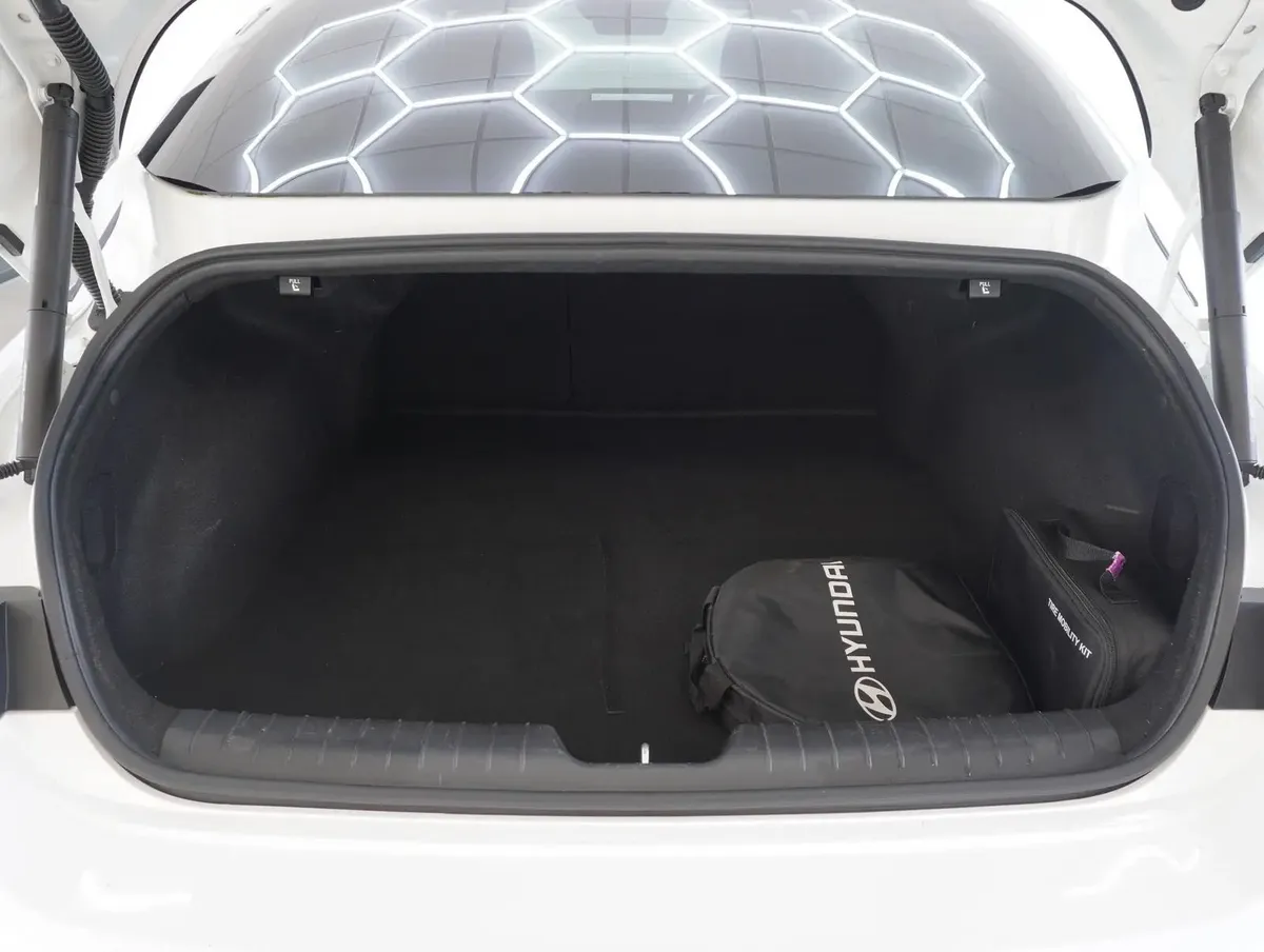 2023 Hyundai IONIQ 6 EV 77kWh - NI Car - SAVE €€€! - Image 6