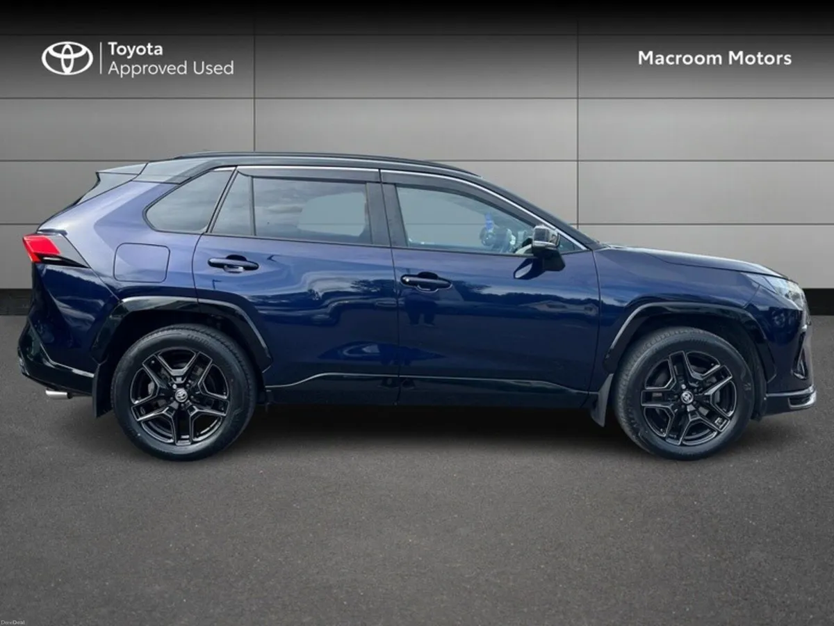 Toyota RAV4 RAV4 PLUG-IN HYB GR SPORT - Image 3