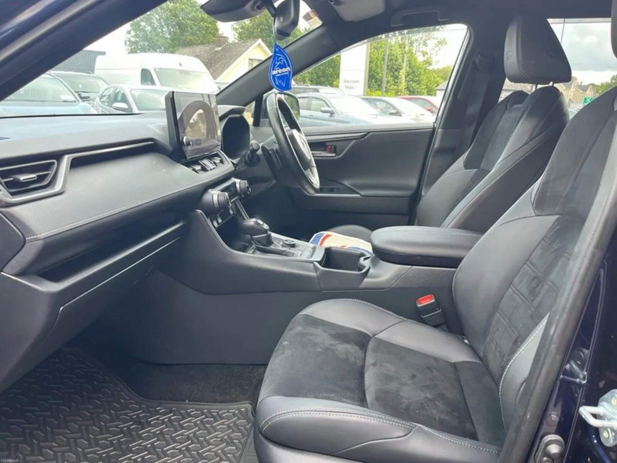 Toyota RAV4 RAV4 PLUG-IN HYB GR SPORT - Image 6