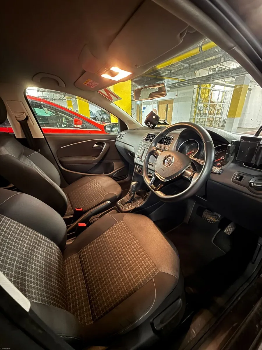 Volkswagen Polo 2015 - Image 6