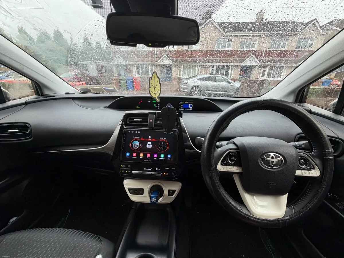 2016 Toyota Prius Hybrid - Image 6