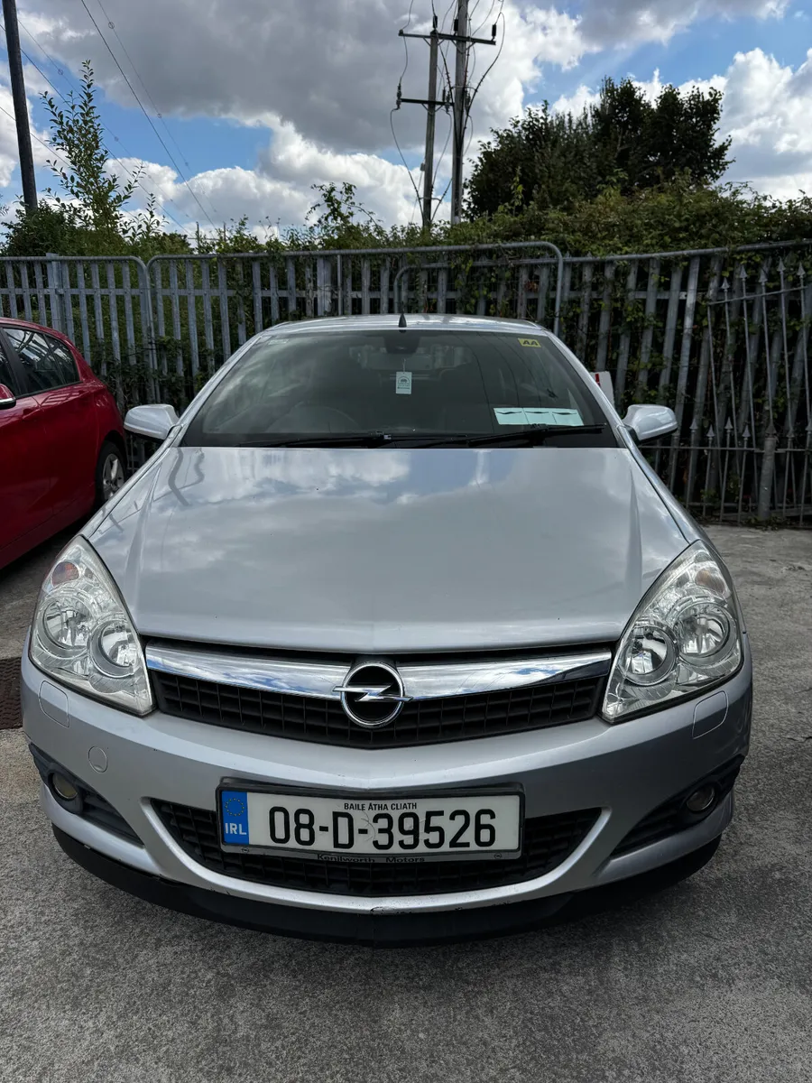 Opel Astra 2008 - Image 1