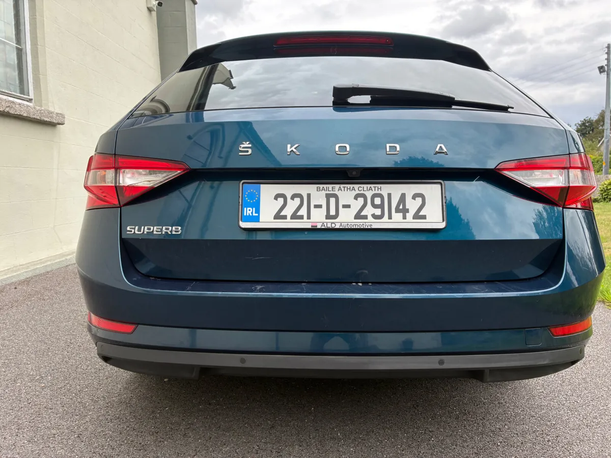 Skoda Superb 2022 D DSG FULL SERVICE HISTORY ! - Image 6