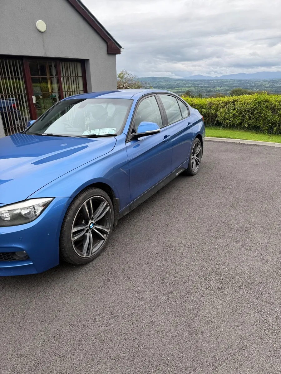 BMW 3-Series 2012 - Image 4