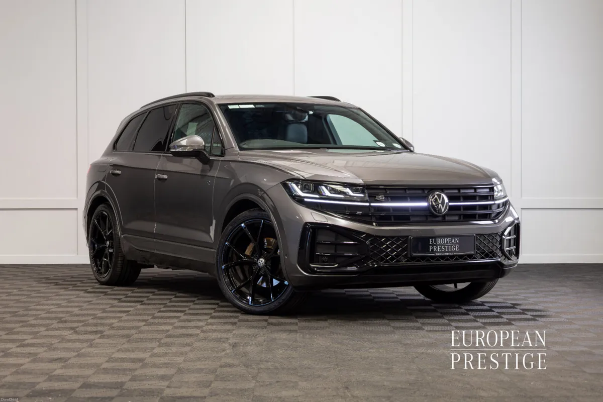 2025 Volkswagen Touareg R-Line 2 Seat Commercial - Image 1