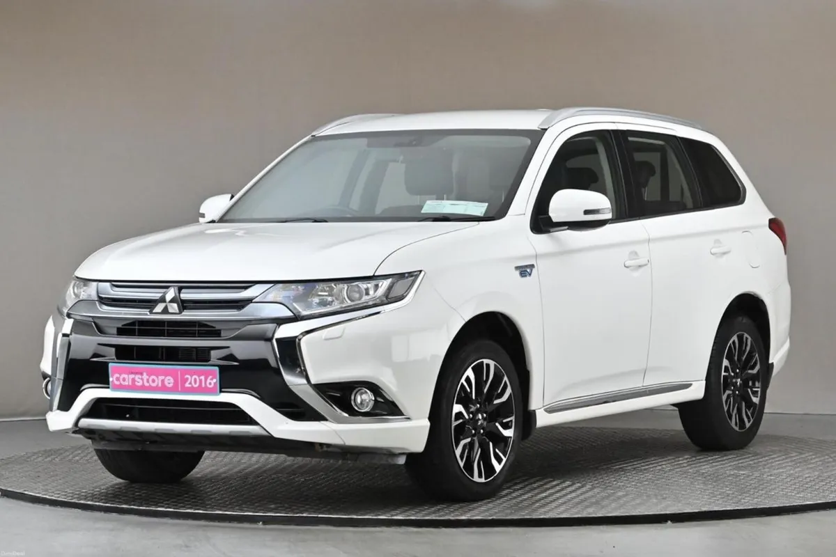 Mitsubishi Outlander 2.0 GX3H+ PHEV **LEATHER**5SE - Image 3