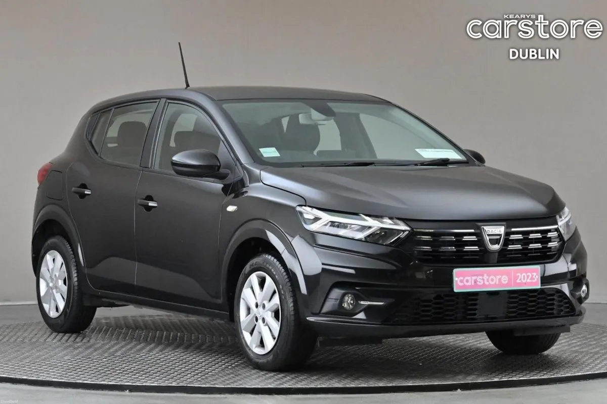 Dacia Sandero 1.0 TCE COMFORT 5SPD **REVERSE CAM** - Image 1