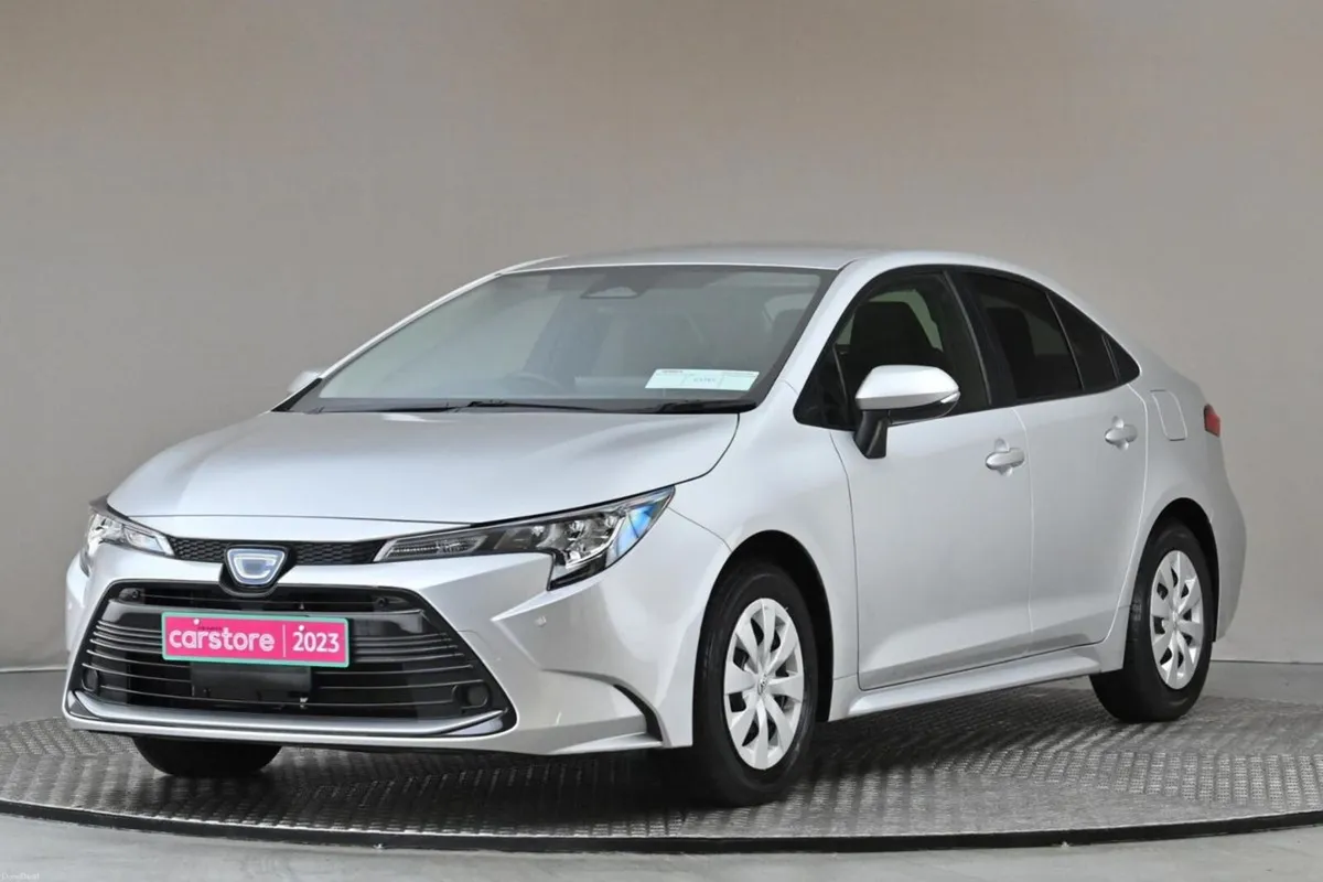 Toyota Corolla 1.8 HYBRID SALOON **REVERSE CAM**RE - Image 3