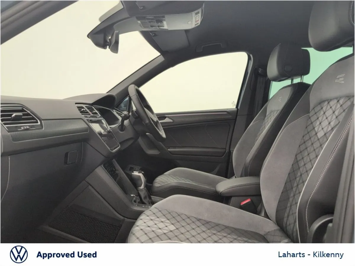 Volkswagen Tiguan R-LINE 1.4TSI 245HP PHEV *SPORTS - Image 4