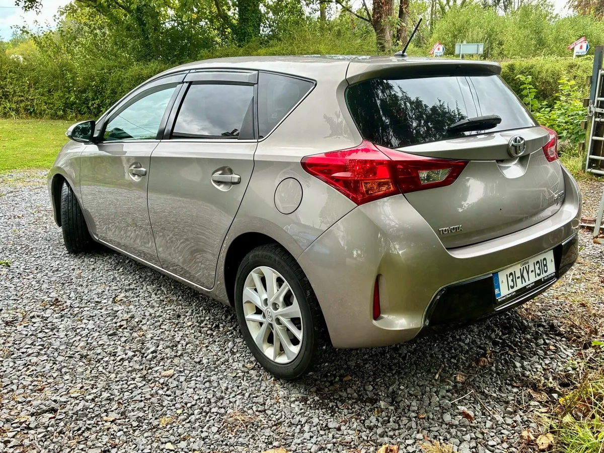 Toyota Auris 1.33 - Image 2