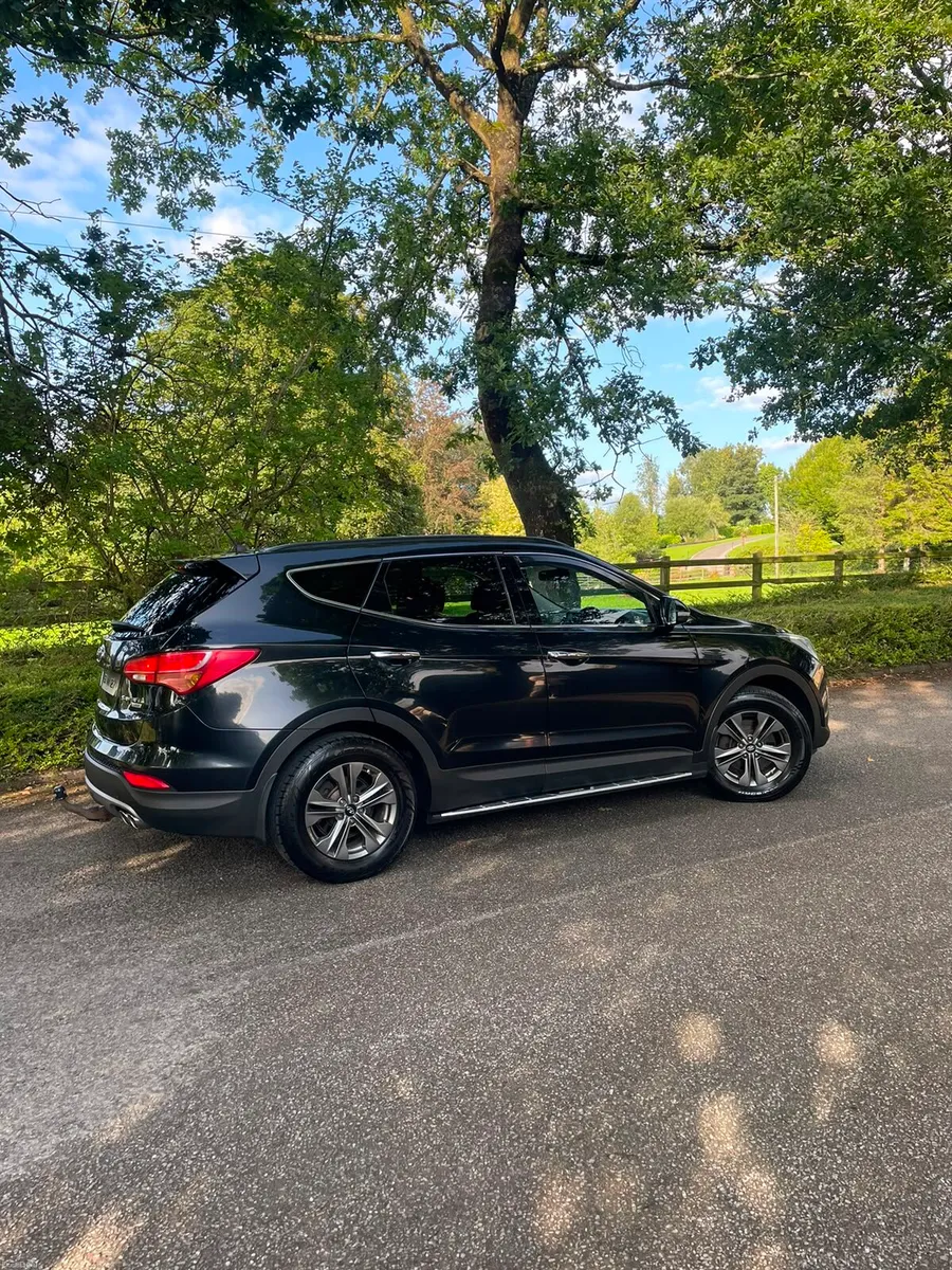 2015 Hyundai Santa Fe - Image 2