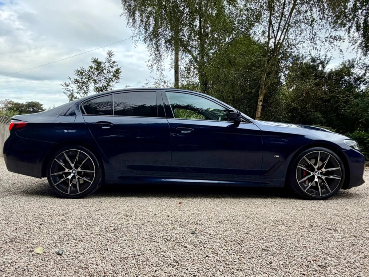 BMW 5-Series 520D M SPORT PRO EDITION *F.BMW.S.H* - Image 3