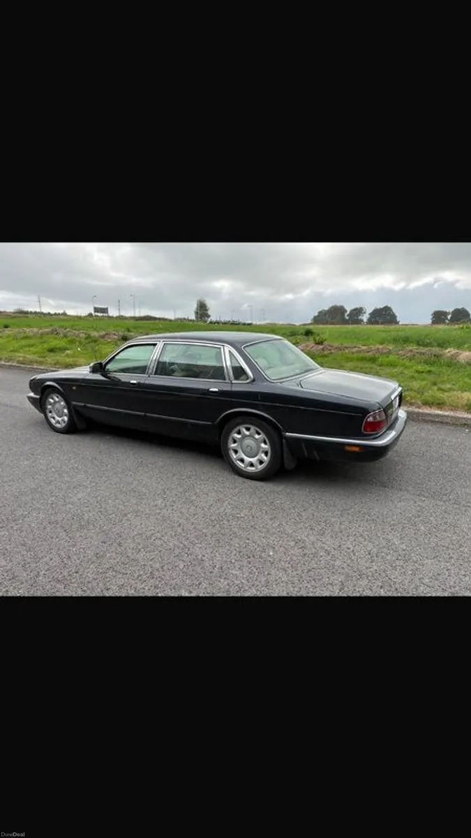 1998 Daimler V8 LWB - Image 5