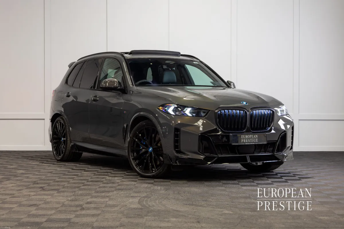 2025 BMW X5 X-Drive 50e M-Sport Pro *Pan Roof - Image 1