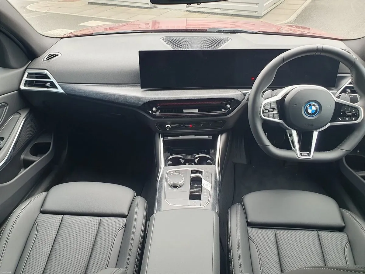 BMW 3-Series 330e M Sport Saloon - Image 4