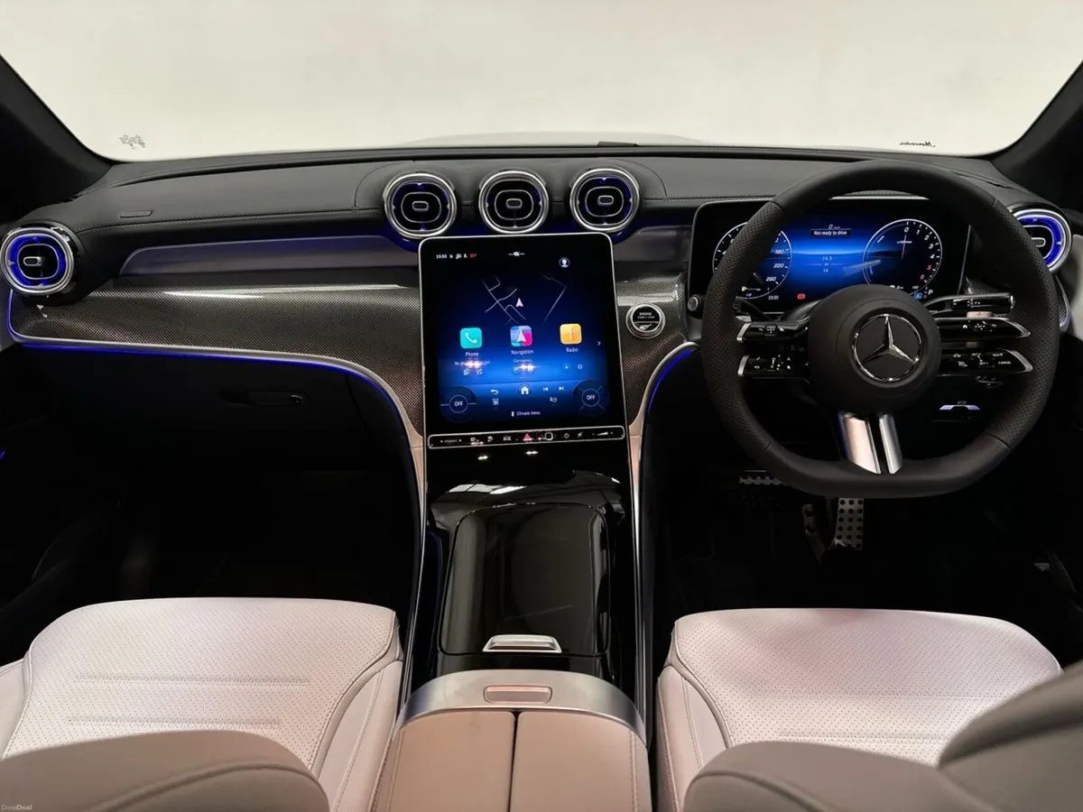 Mercedes-Benz GLC GLC300 DE 4Matic Premium AMG Lin - Image 2
