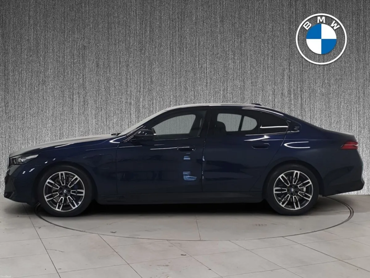 BMW 5-Series 530e M Sport Saloon - Image 3