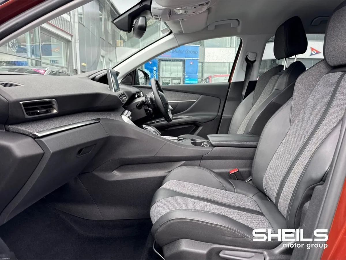 Peugeot 3008 1.2 PureTech 130bhp Auto Allure - Image 5