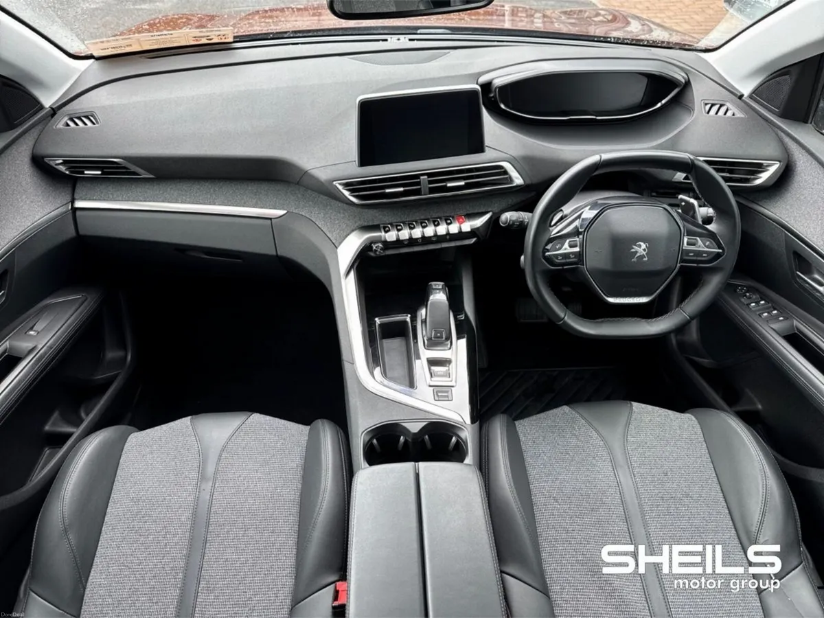 Peugeot 3008 1.2 PureTech 130bhp Auto Allure - Image 3