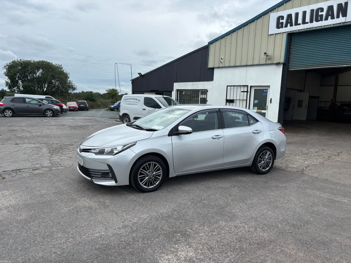 Toyota Corolla 2018 - Image 2