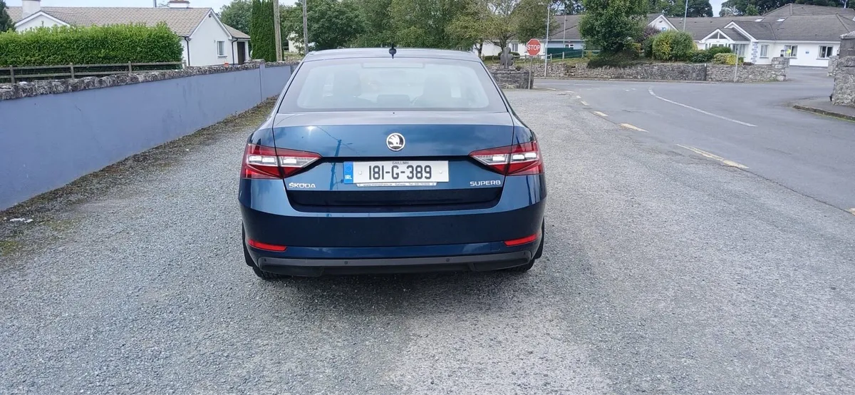 Car - Image 2