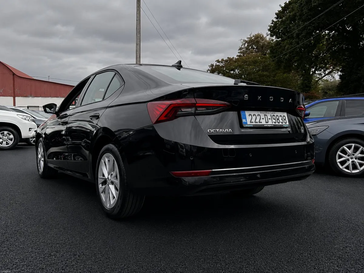 222 Skoda Octavia 2.0TDI 115 AMBITION - Image 3