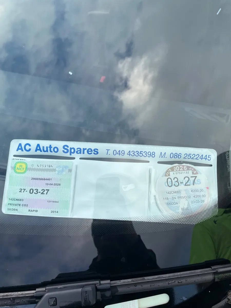Skoda Rapid 2014 - Image 2